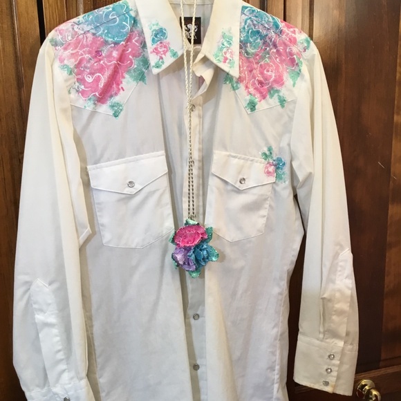Karman GET YOUR COWGIRL ON button down shirt, no size tag, stone & sparkle - Picture 6 of 8